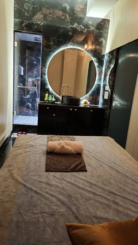 Ame & Moi - Luxury Spa & Wellness - Model Town
