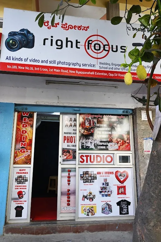 Right Focus Photo studio