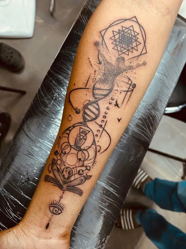 NICKY TATTOO'S & ART STUDIO
