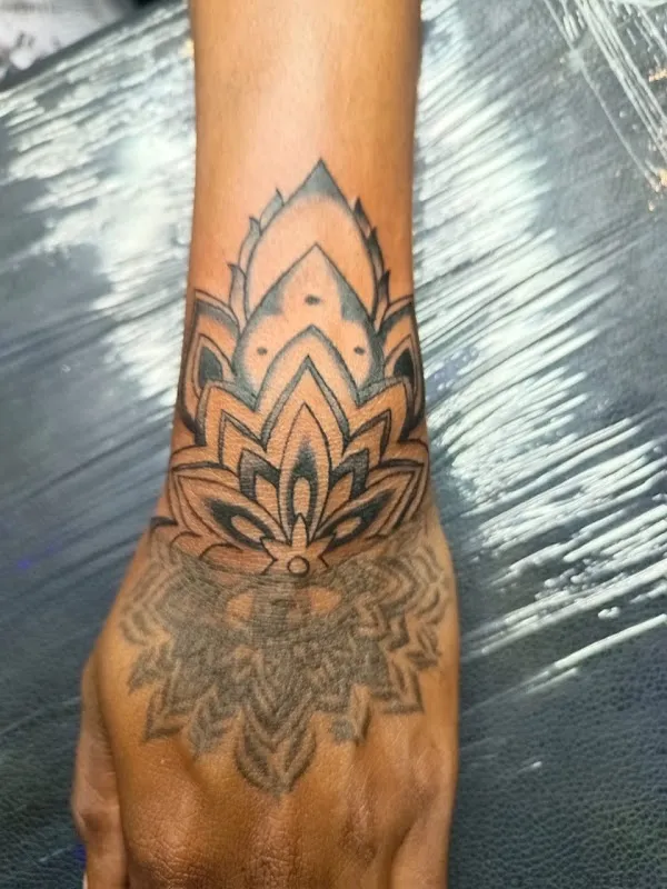 NICKY TATTOO'S & ART STUDIO