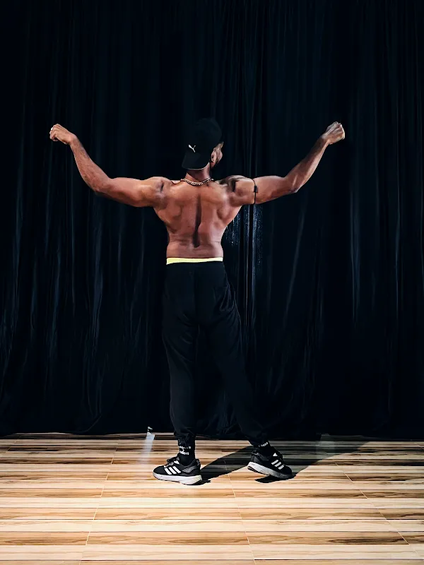 Step By Step Dance Fitness(GYM)