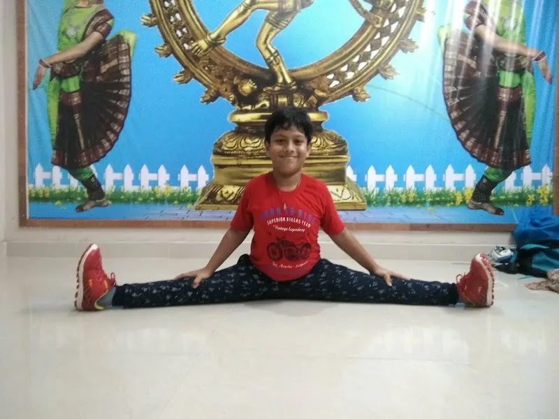 Step By Step Dance Fitness(GYM)