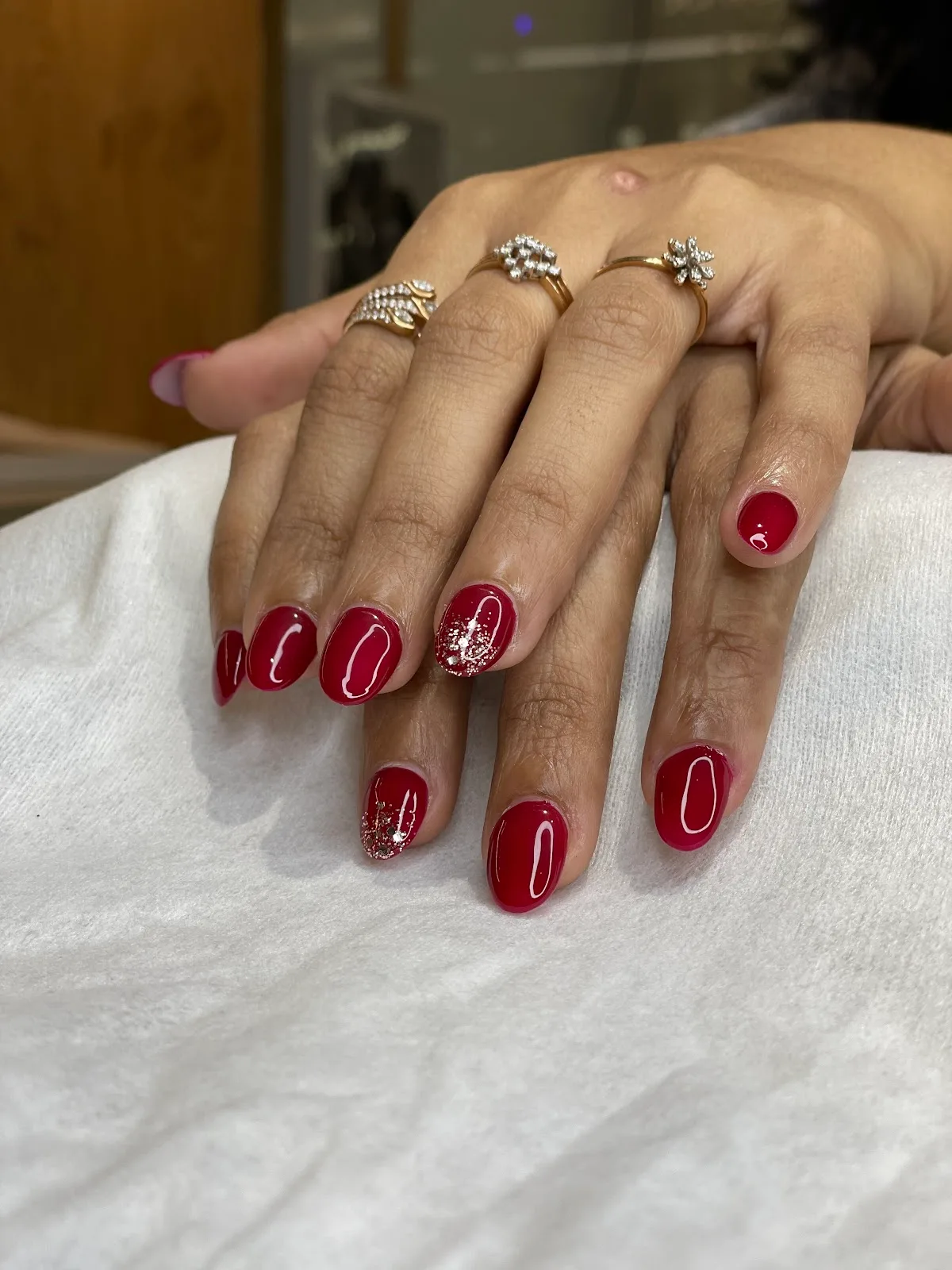 Page 3 Luxury Salon & Makeover Studio