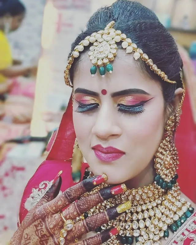 Poonam professional beauty salon