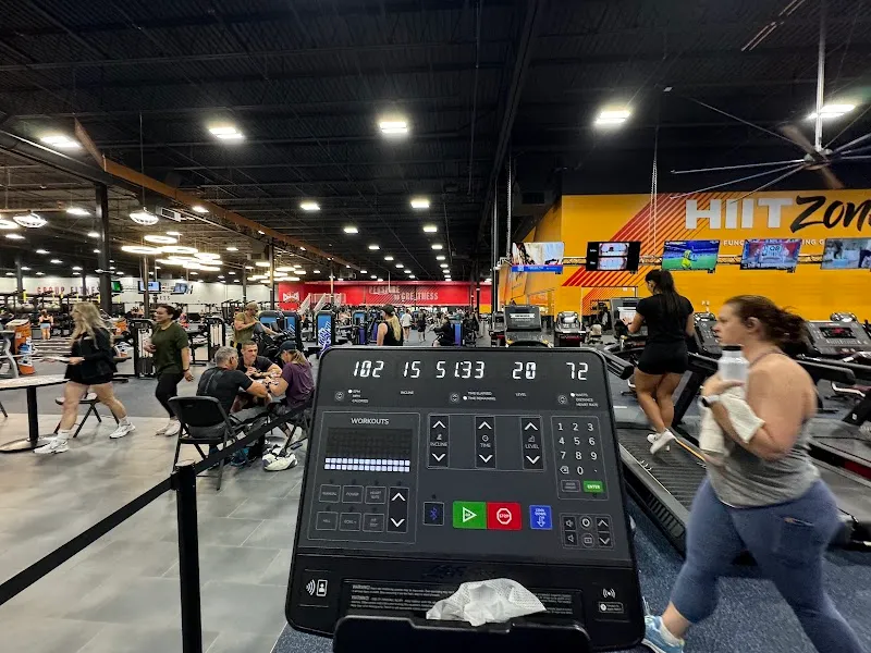 Crunch Fitness - Altamonte Springs