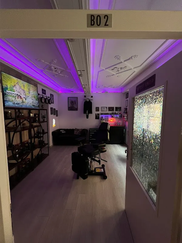 Unik Tattoos & Piercings