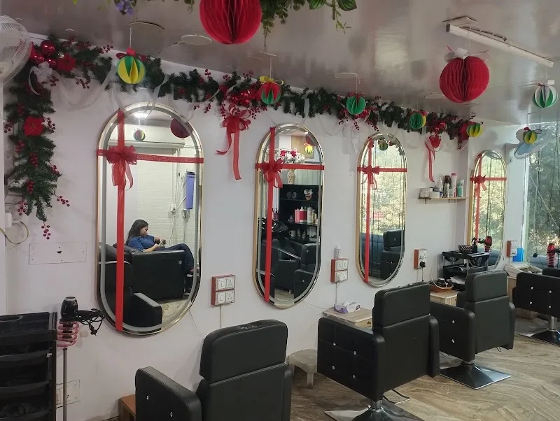 Eimi unisex salon & academy