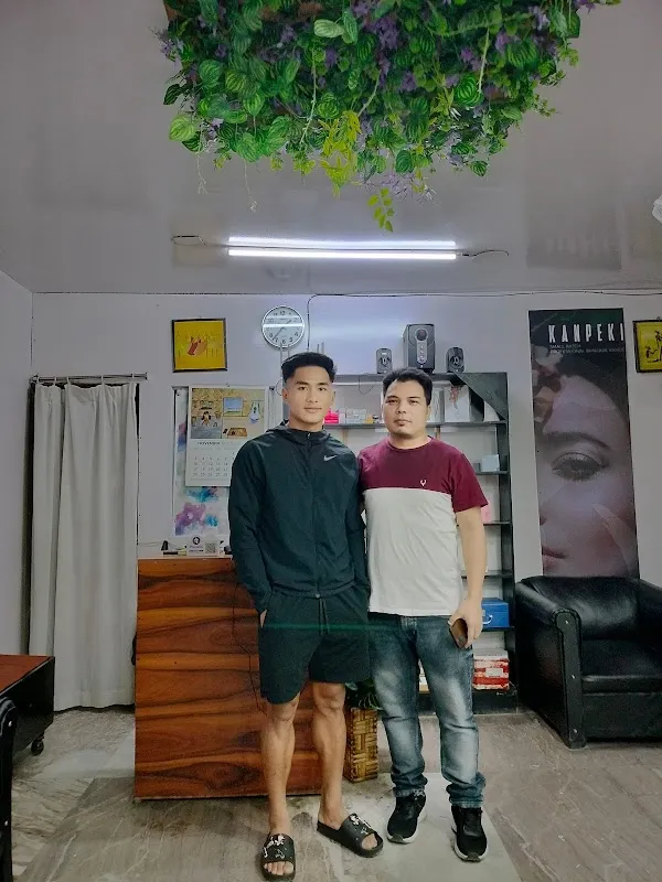 Eimi unisex salon & academy