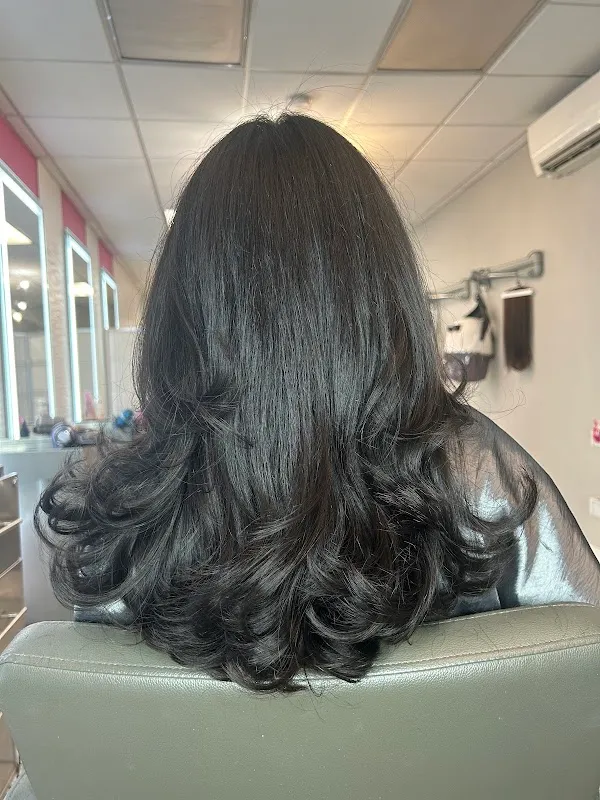Giselle Elissa Hair