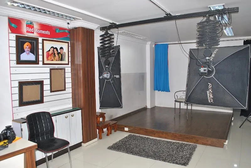 Bhaskar Photo Studio