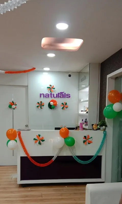 Naturals Salon Frazer Town
