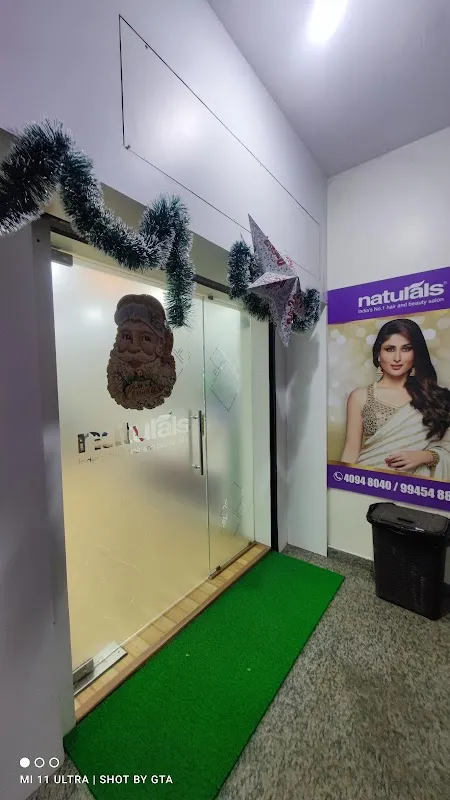 Naturals Salon Frazer Town
