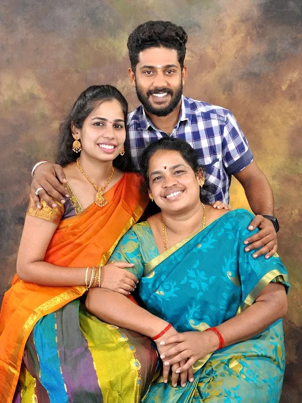 CHITRAKAR The Digital Zone Best Studio in Malleshwaram Photo Studio Color Lab