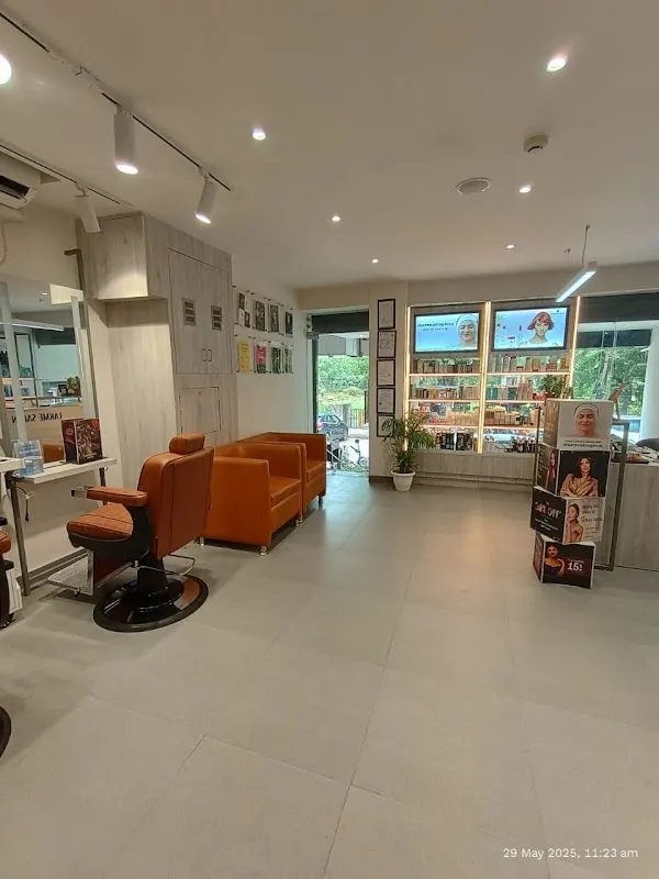 Lakme Salon For Him and Her in Greater Kailash - II,Delhi