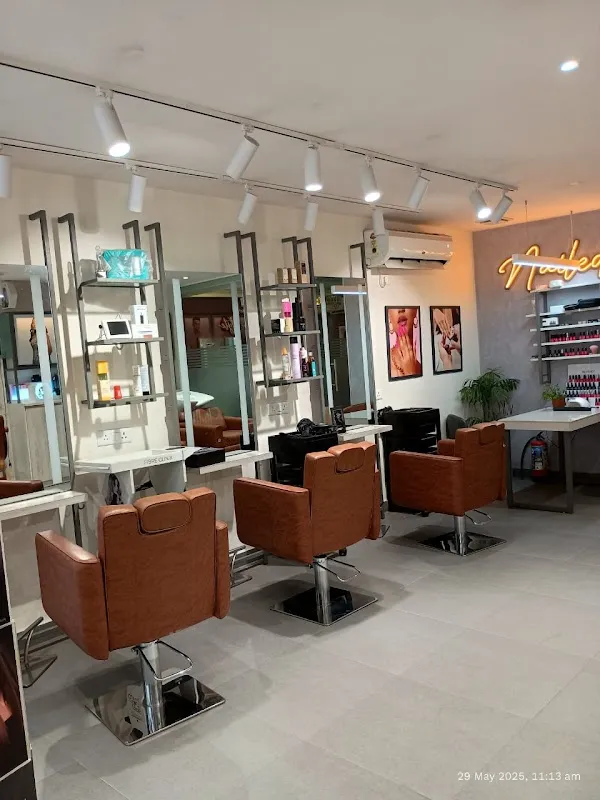 Lakme Salon For Him and Her in Greater Kailash - II,Delhi
