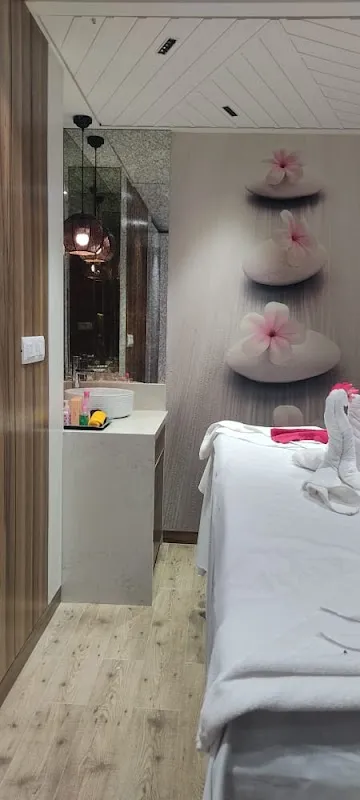 Florence Family Salon and SPA