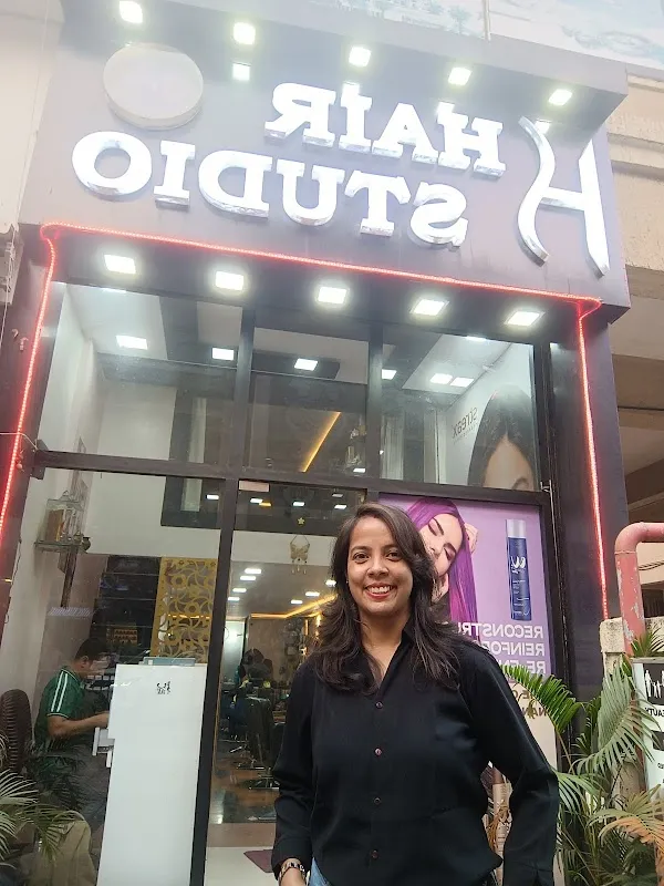 U&M HairStudio Hair and Beauty Unisex Salon