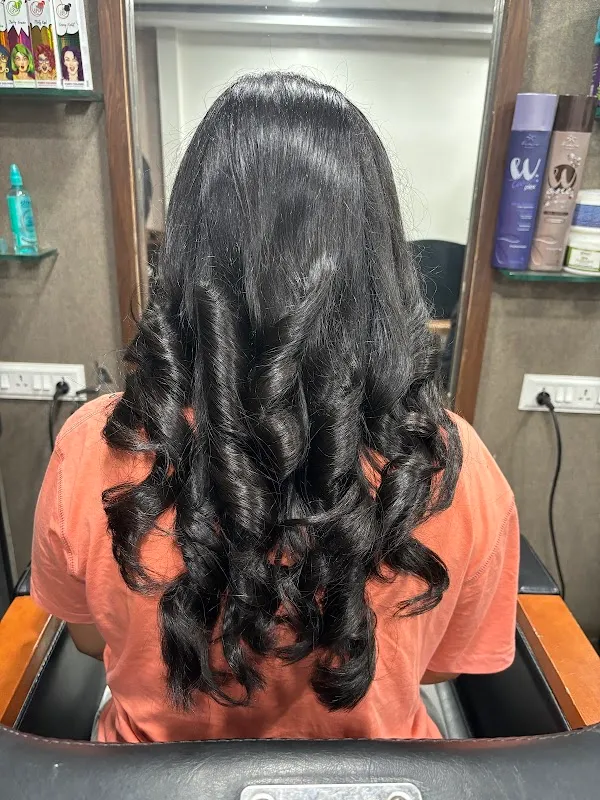 U&M HairStudio Hair and Beauty Unisex Salon