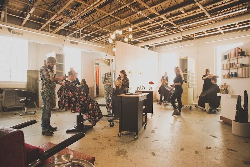 Elevencherry Salon