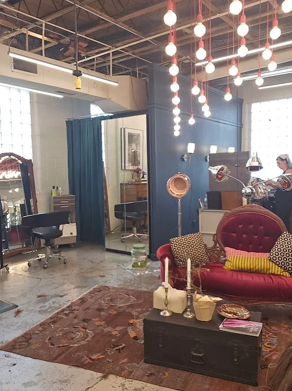 Elevencherry Salon