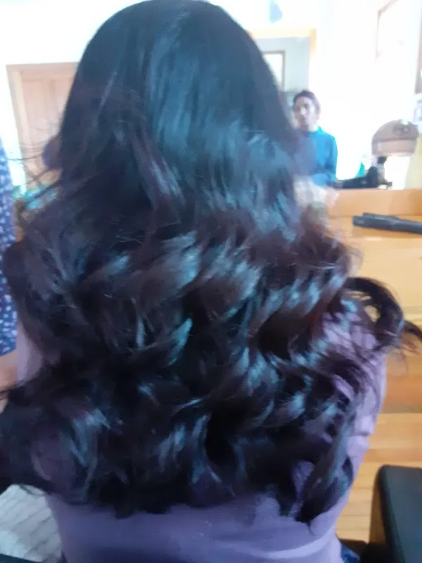 FIRST LOOK SALON