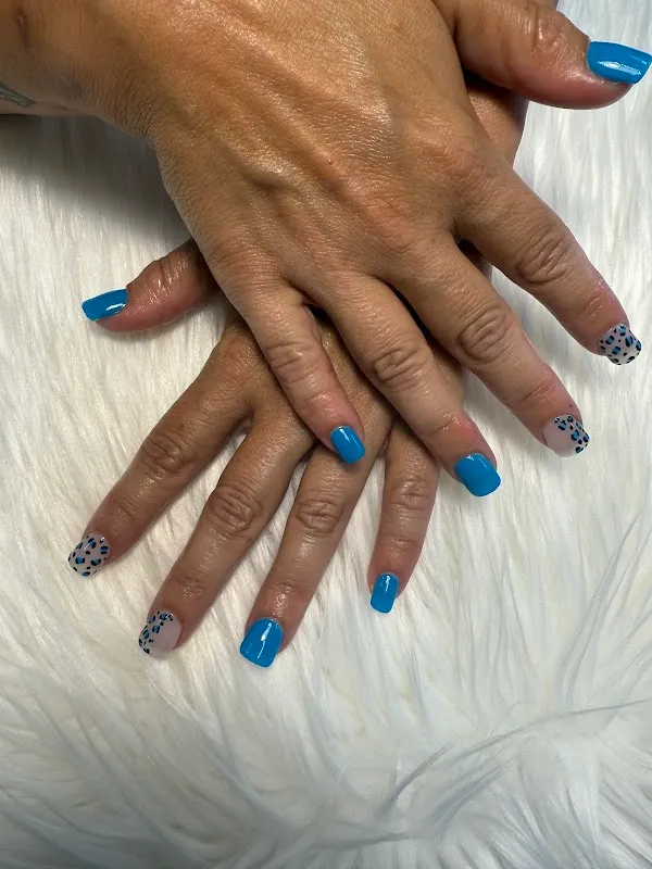 Escapade Salon & Boutique