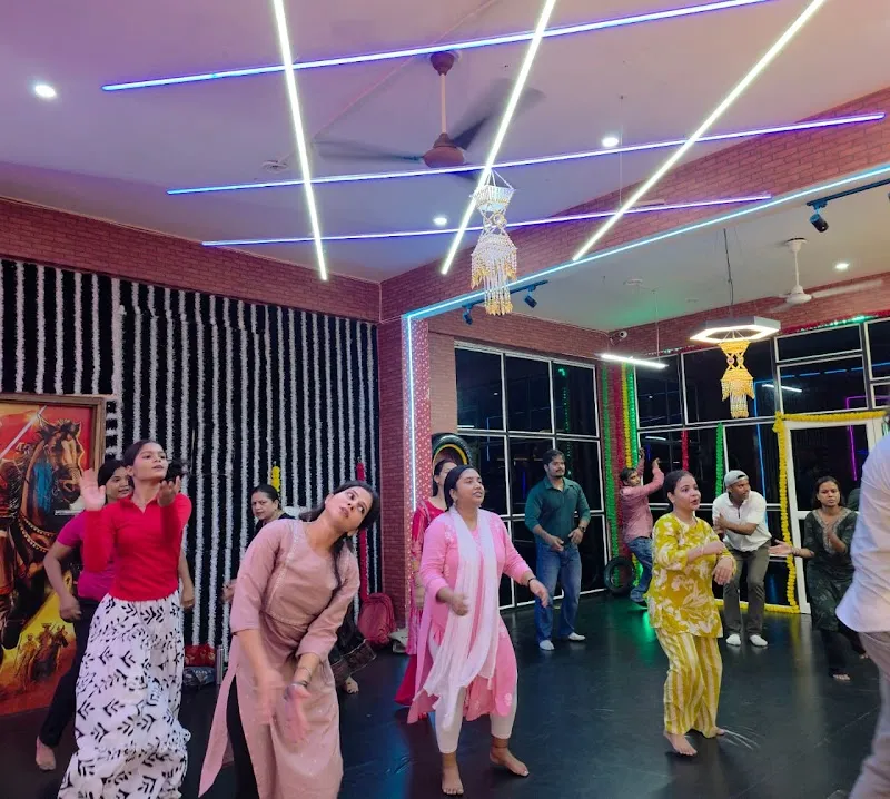 SACHDEVA DANCE FITNESS STUDIO(LANKA,VARANASI)