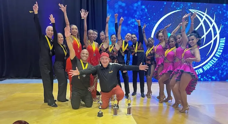 Descarga Latina Dance Studio