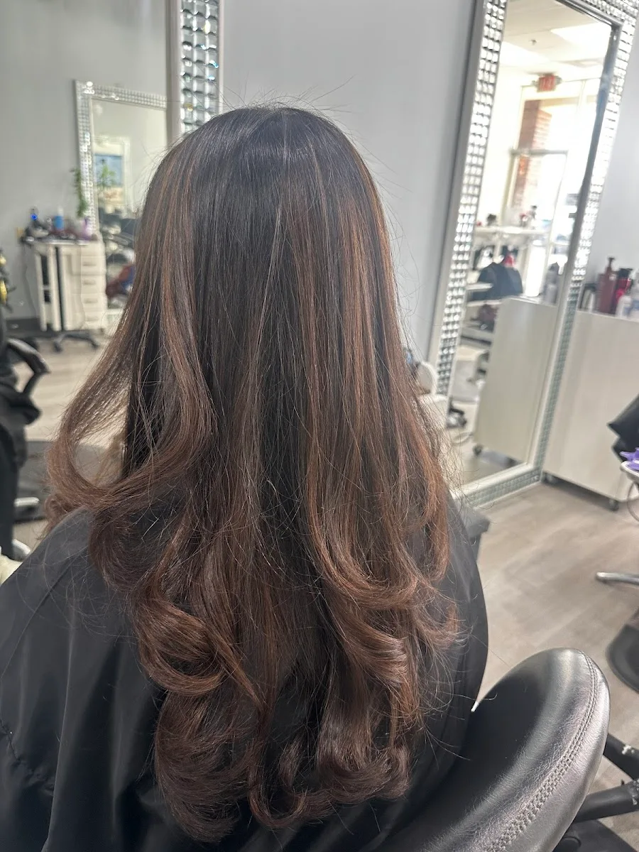 Dolls N Guys Hair Salon