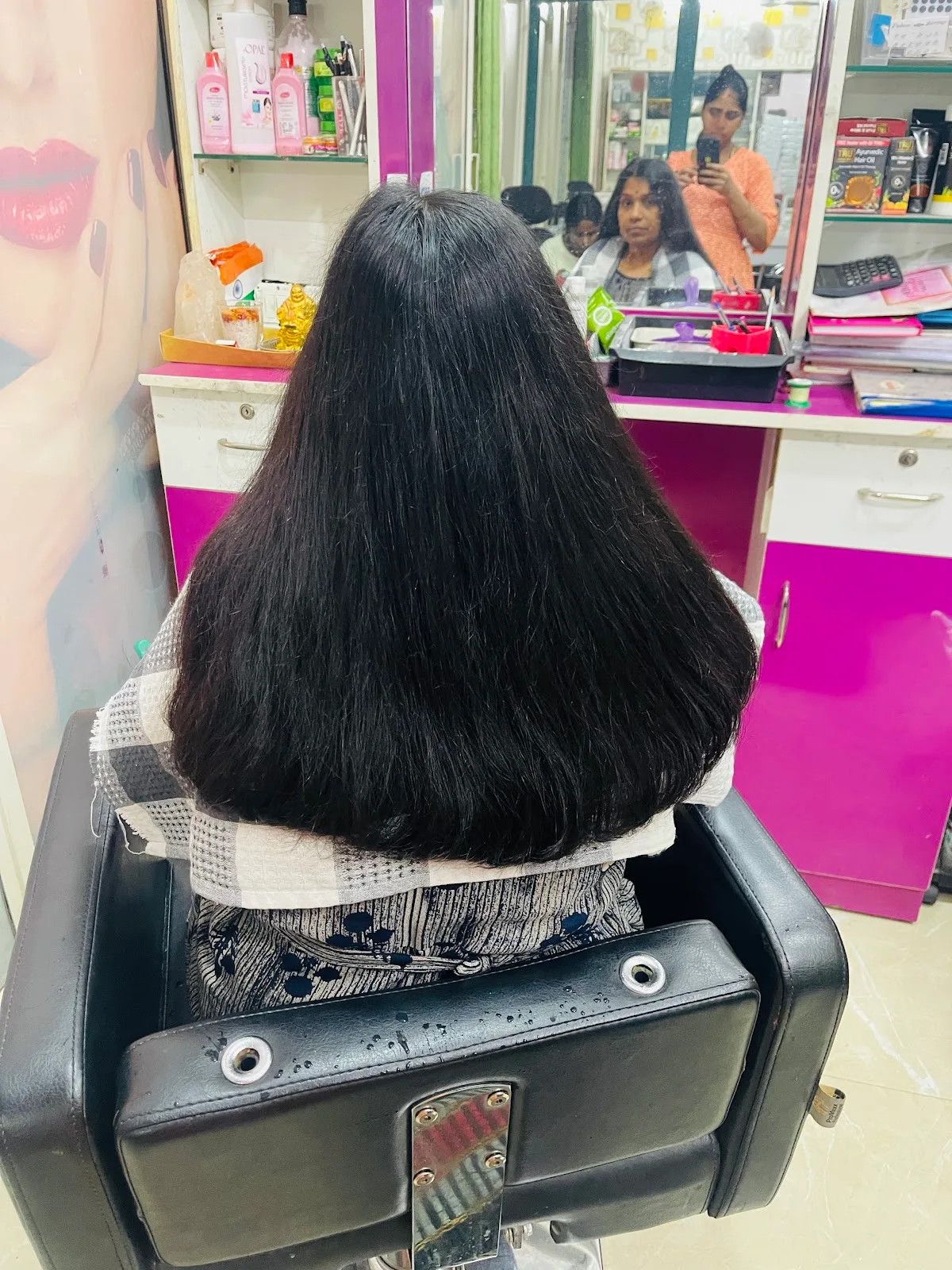 Ravellon Beauty Parlour