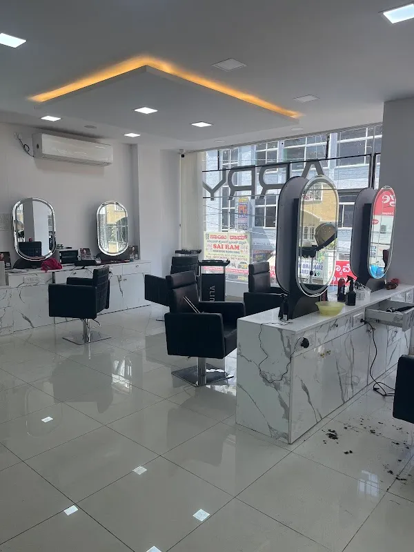 Jeff & Larry Unisex Salon