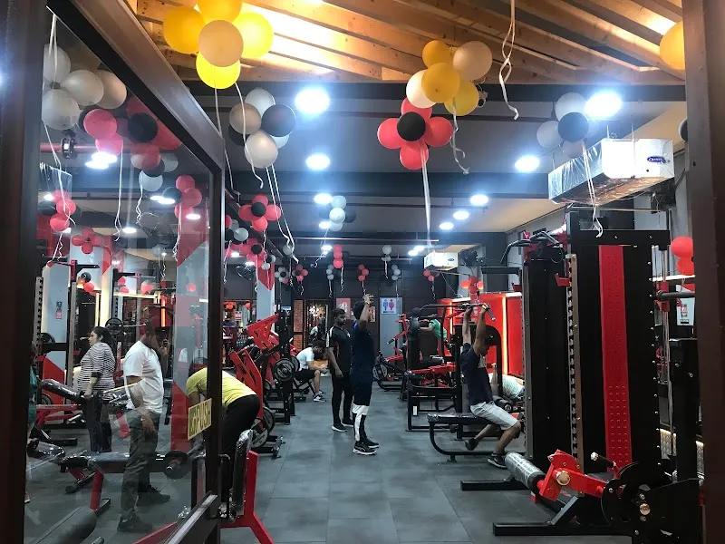 Revamp Fitness Studio - The Best Gym in Shakti Nagar, Delhi