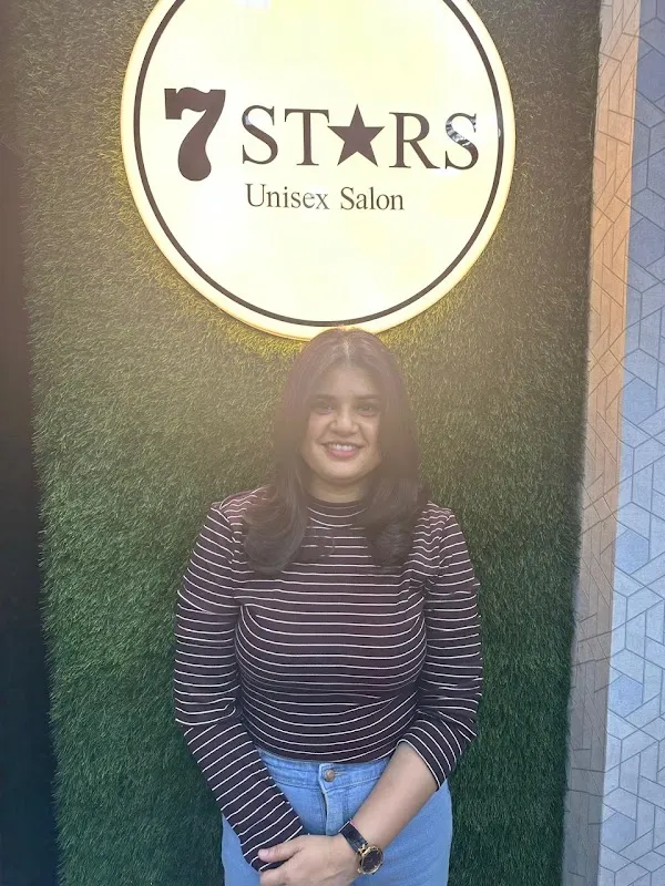 7 Stars Unisex Salon