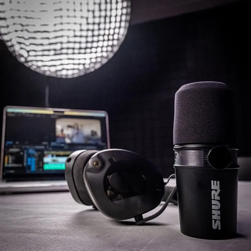 Piczoom Studio