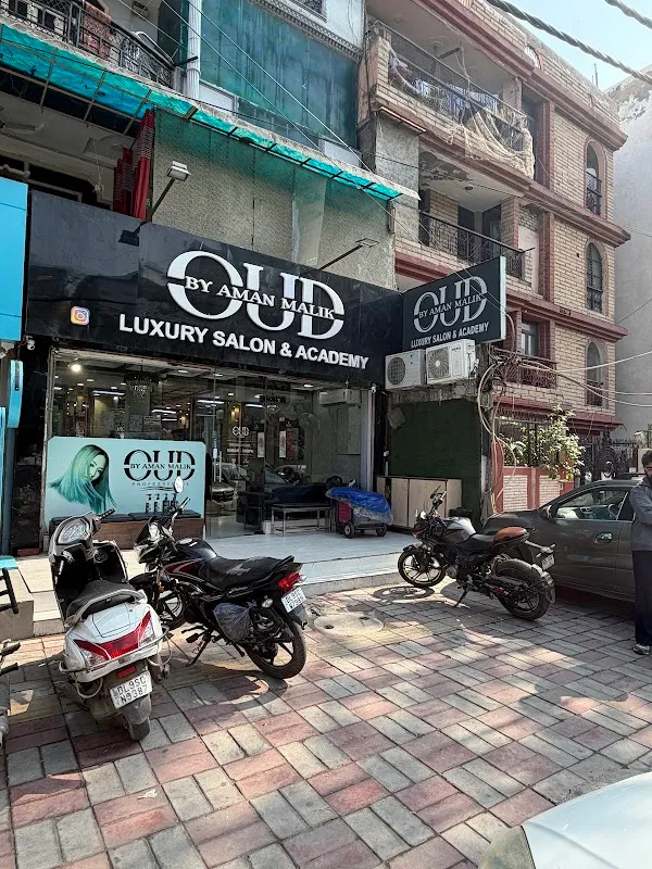 OUD LUXURY SALON & ACADEMY | Best Salon | Hair Salon | Makeup Artist In Delhi
