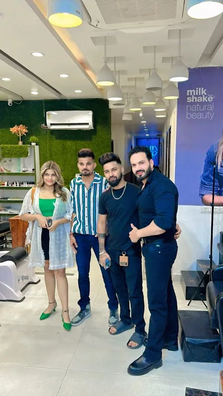OUD LUXURY SALON & ACADEMY | Best Salon | Hair Salon | Makeup Artist In Delhi
