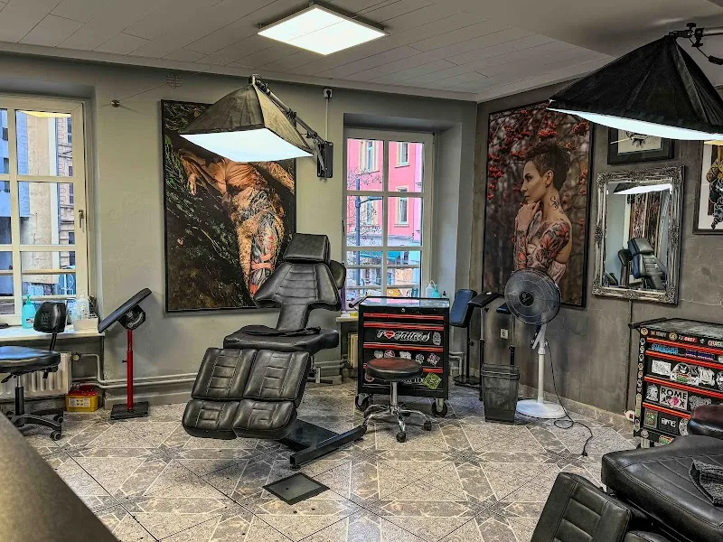 LX TATTOO & PIERCING