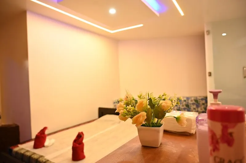 Moon Spa Andheri West - Massage Spa in Andheri West