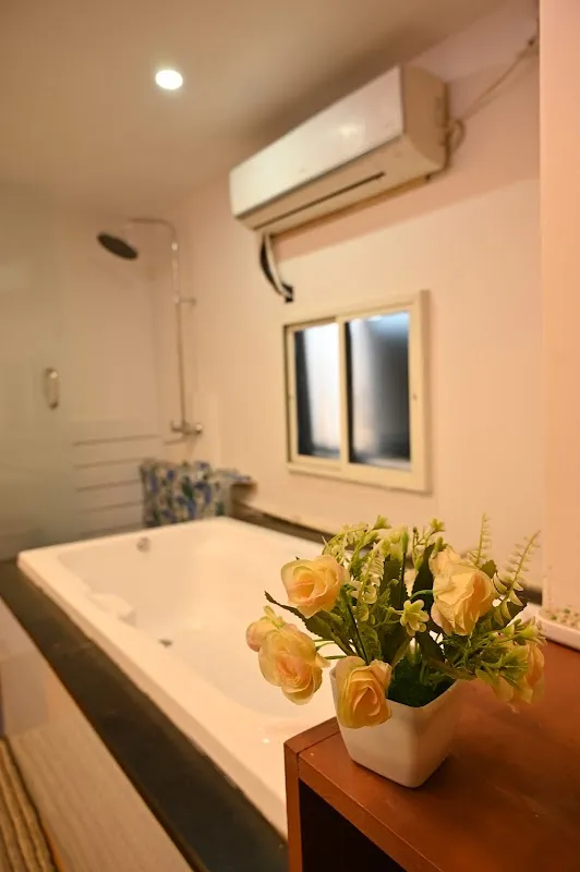 Moon Spa Andheri West - Massage Spa in Andheri West