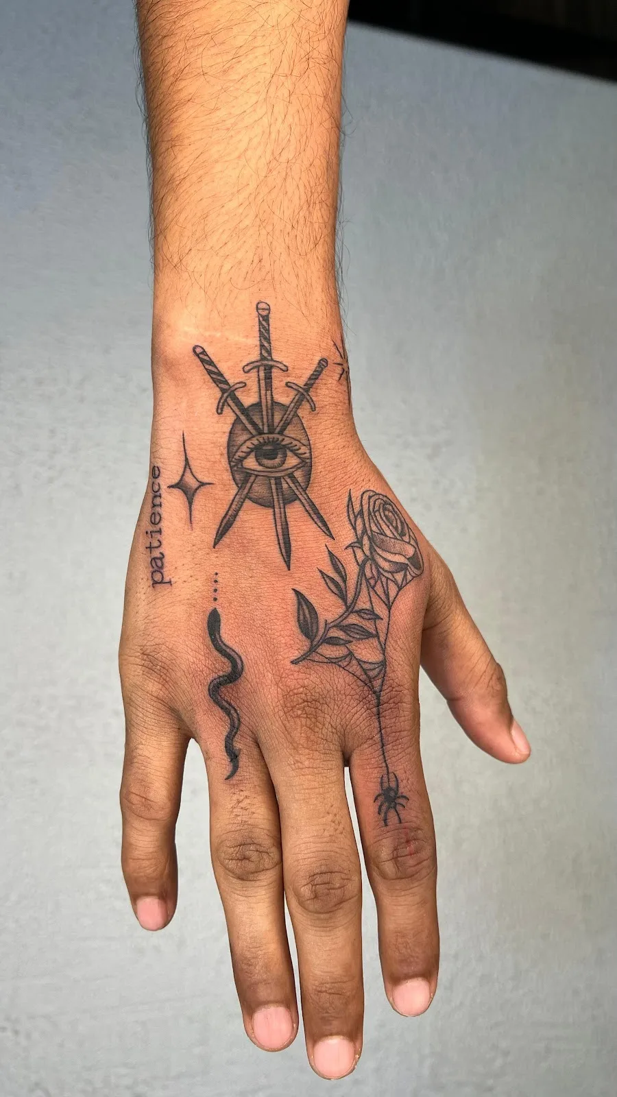 Mr Tattooholic Tattoo & piercing Studio ahmedabad