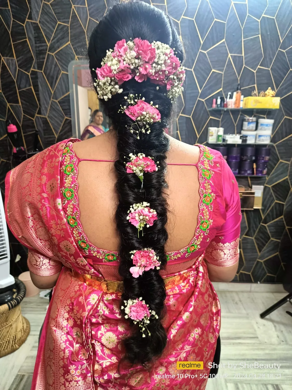 SHE Beauty salon