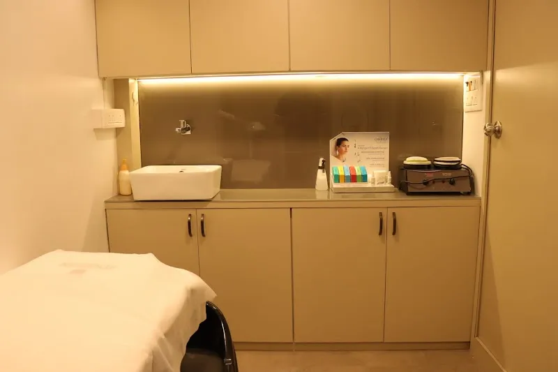 Ravi's the family salon - Best Hair Spa Salon in Mulund | Unisex | Keratin | Smoothing | Facial | Treatment