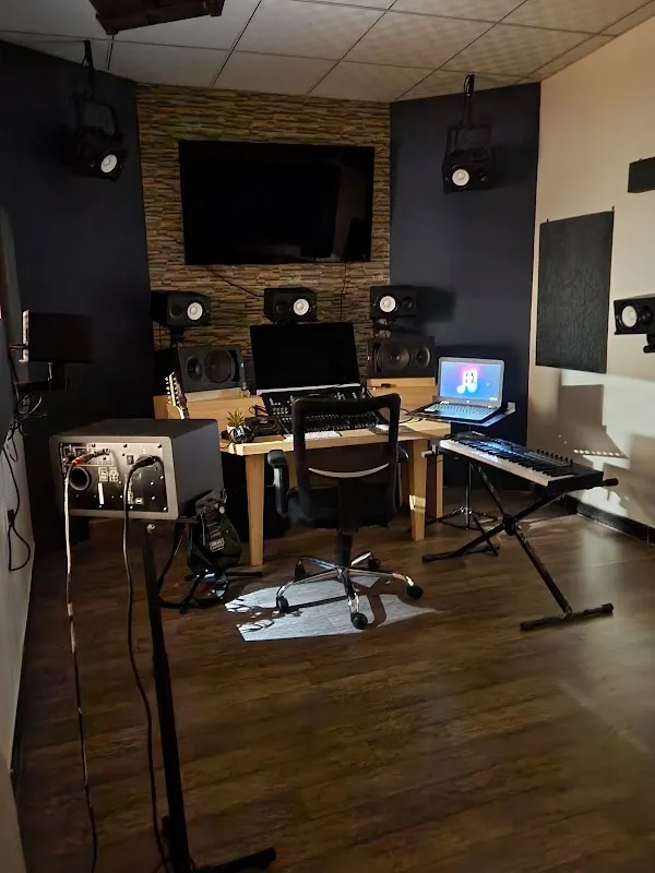 Seven Stones Studio