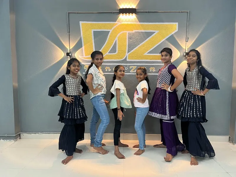 DZ DANCE ACADEMY B3