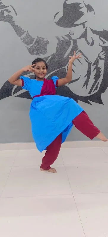 DZ DANCE ACADEMY B3