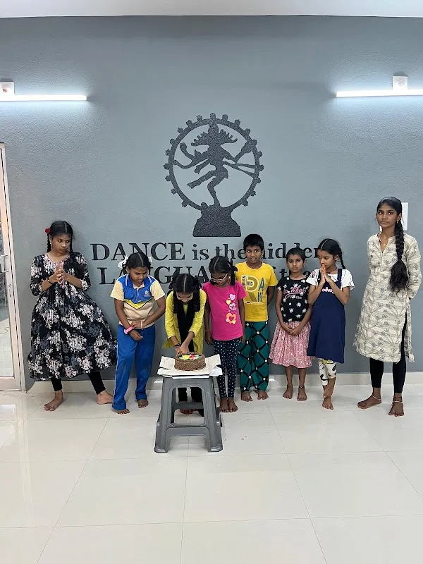 DZ DANCE ACADEMY B3
