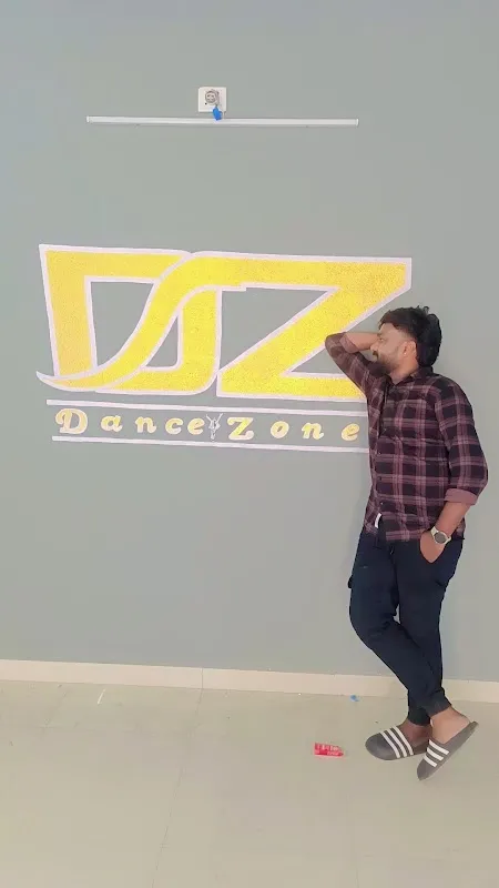 DZ DANCE ACADEMY B3