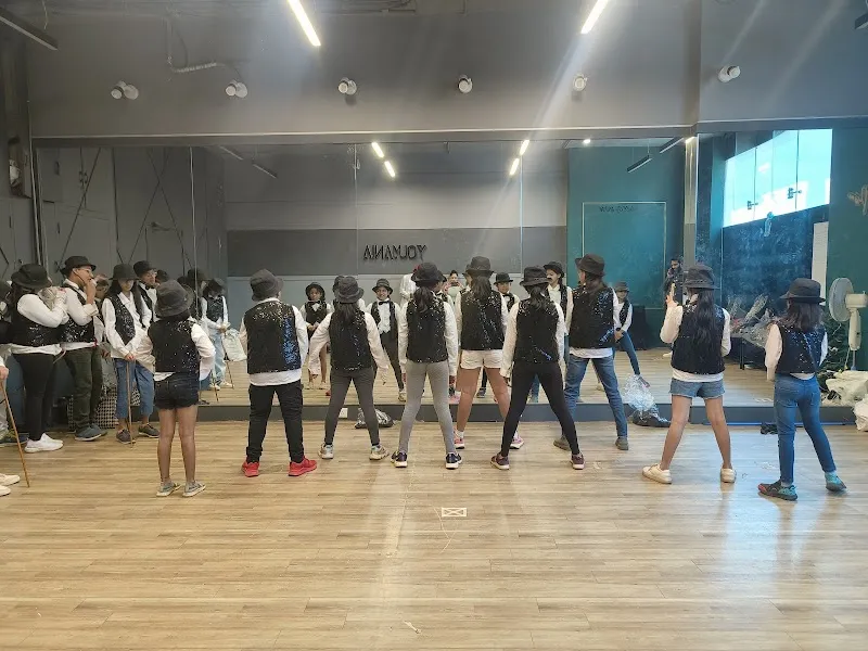 Studio Youmania
