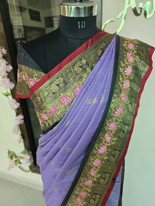 Veena Art Studio | Designers & Fabric Customisation | Art Classes