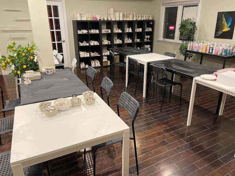 Artventures Toronto 112 Dundas St. W
